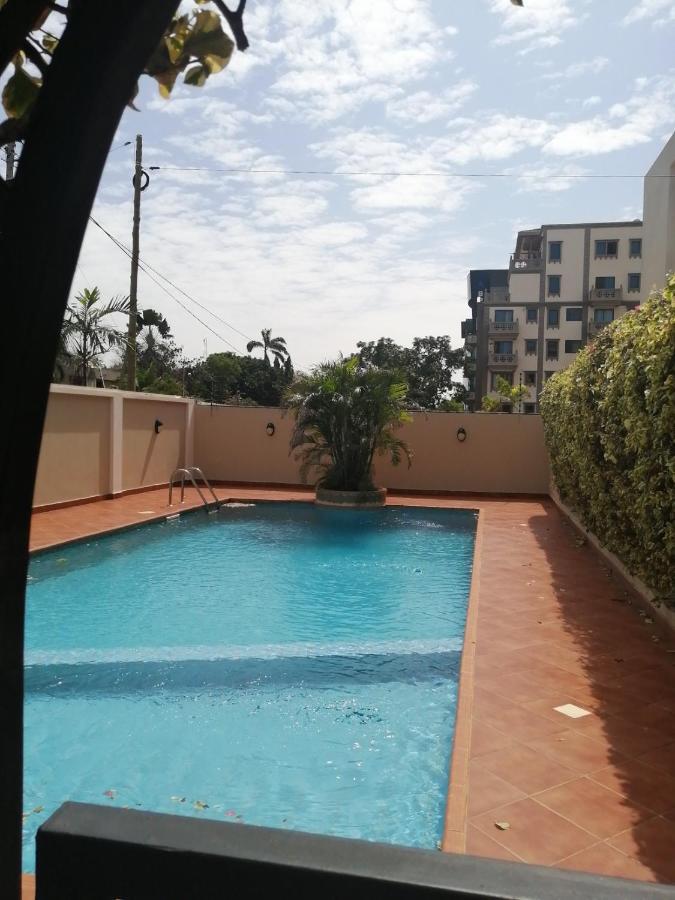 Appartement Tricia'S Place - One Family At A Time à Accra Extérieur photo